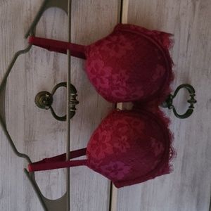 Victoria's Secret 32DDD bra, magenta color
